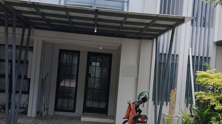 Jual Rumah 2 Lantai Grand Pakuwon Cluster Gladstone Surabaya