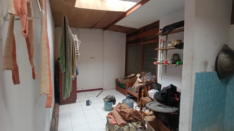 Dijual Rumah Lama Hitung Tanah Dalam Komplek Lokasi Di Larangan, Tangerang