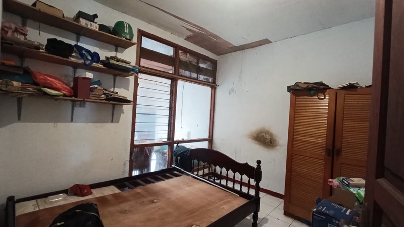 Dijual Rumah Lama Hitung Tanah Dalam Komplek Lokasi Di Larangan, Tangerang