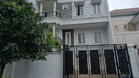 Rumah LUX siap huni di Bintaro Jaya 