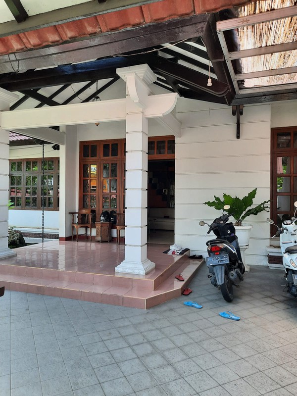 Rumah Hook SHM Gunung Sari Indah Surabaya