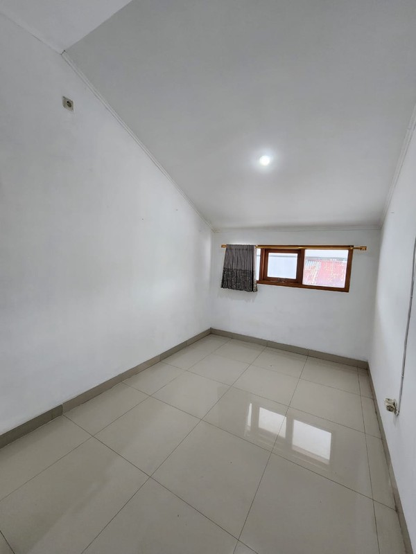 Rumah Cluster di Serua Ciputat Siap Huni