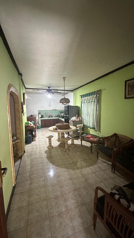 Dijual Rumah 2 Lantai di Depok - 5+1 KT, Lokasi Nyaman & Strategis