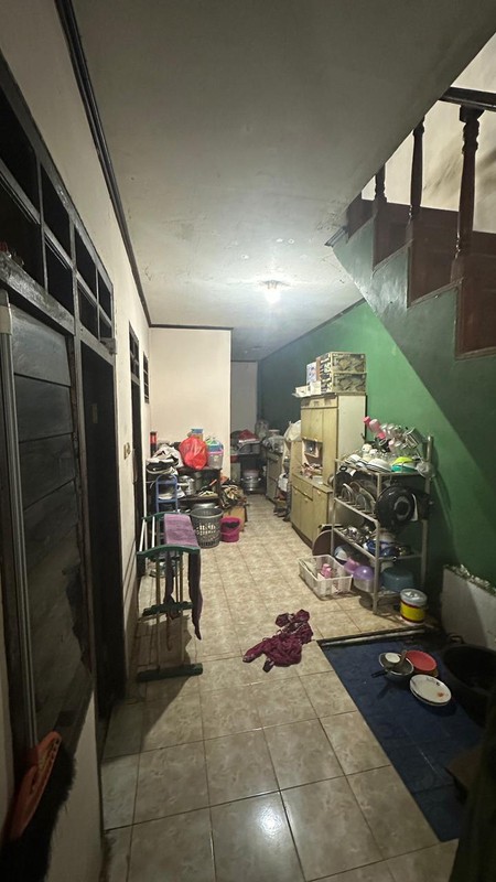 Dijual Rumah 2 Lantai di Depok - 5+1 KT, Lokasi Nyaman & Strategis
