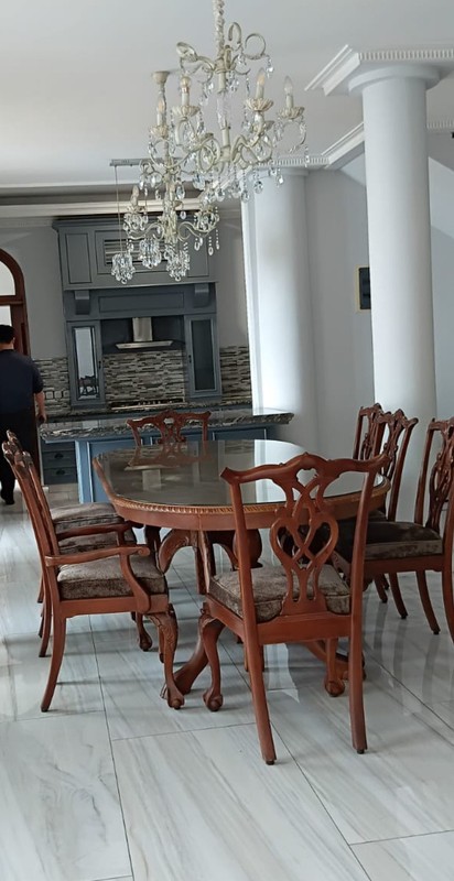 Rumah 2 lantai , kondisi bagus , lux  di Menteng.. 