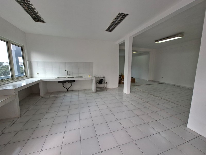 Ruko Gandeng Bukit Gading Indah, Kelapa Gading 
 Ukuran 10x17m (170 m2)