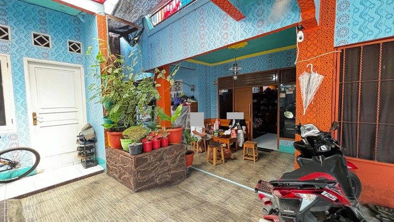 Rumah Utama dengan Kamar kosan + Kontrakan di Joglo Kembangan Jakarta Barat