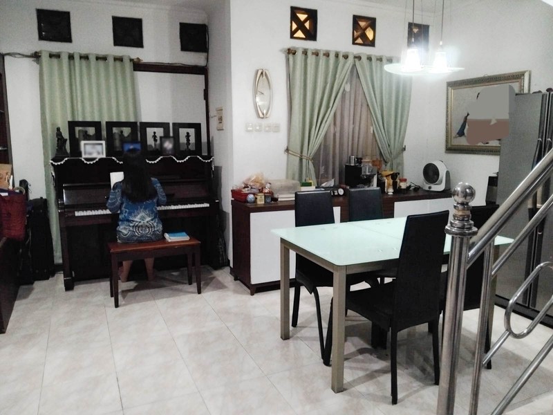 Rumah Hoek Perumahan Puri Intan , Mandolin, Kelapa Gading