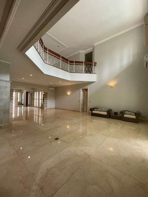 Disewa Rumah Mewah di Menteng Dekat Jl Agus Salim