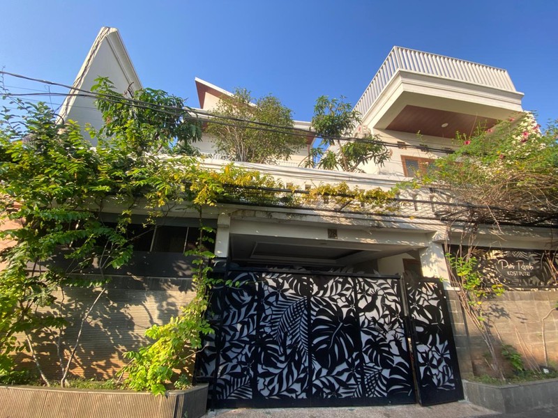 2 Rumah Kost  Eksklusif dalam 1 Lokasi Taman Mini Jakarta Timur