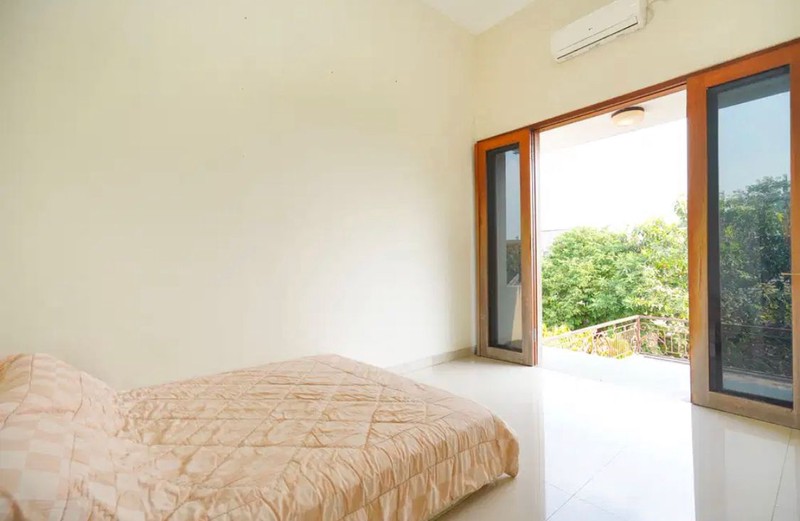 Rumah Classic Modern Hook Grand Cibubur Country - Kayu Jati Mewah  Siap Huni