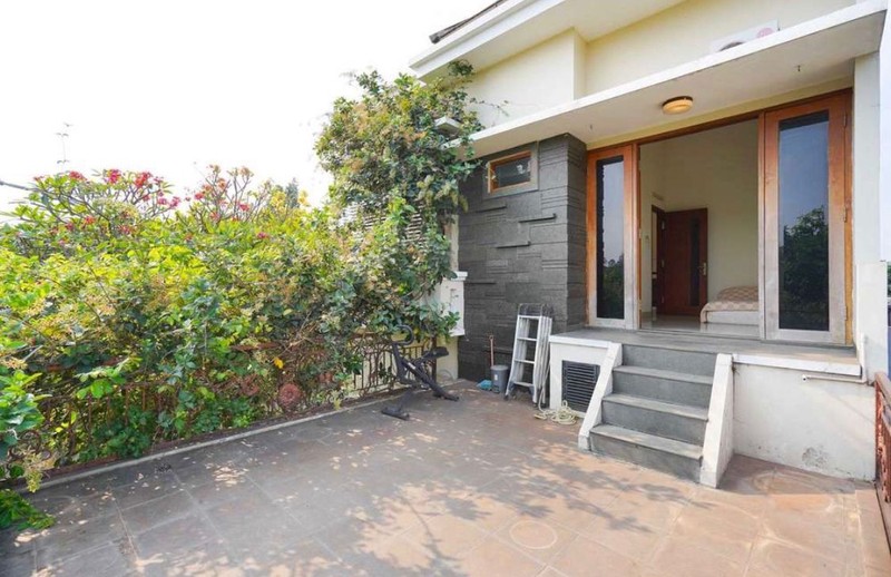 Rumah Classic Modern Hook Grand Cibubur Country - Kayu Jati Mewah  Siap Huni