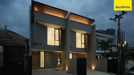 Dijual Rumah 2 lantai di Sutorejo Prima Indah Utara Surabaya