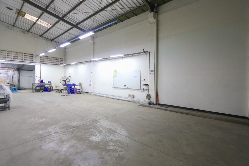 Gudang di Jababeka Cikarang Utara, Bekasi, Akses mudah Tol Cibatu