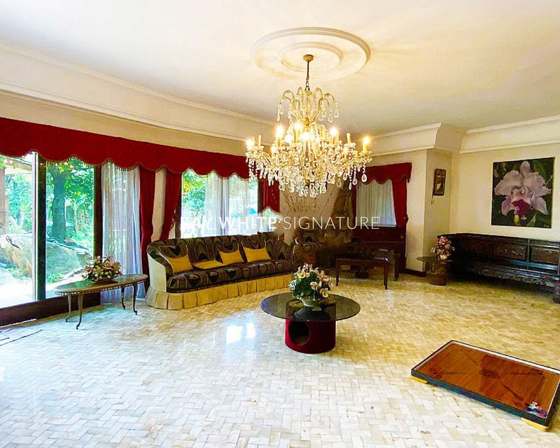 Rumah Klasik dengan Lokasi Strategis di Jl. Bangka Raya Cocok Untuk Bisnis