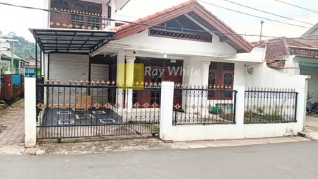 Disewakan Rumah 2 Lantai - berlokasi di JL. Tamin, Sukajawa, Tanjung Karang Barat, Bandar Lampung