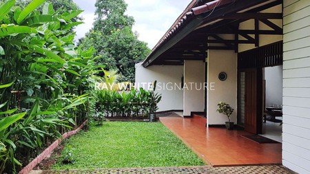 Rumah Mewah di Area Tenang dan Nyaman Jl. Bangka VIIIA