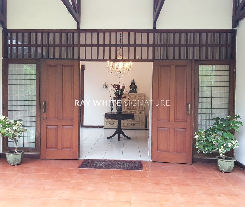 Rumah Mewah di Area Tenang dan Nyaman Jl. Bangka VIIIA