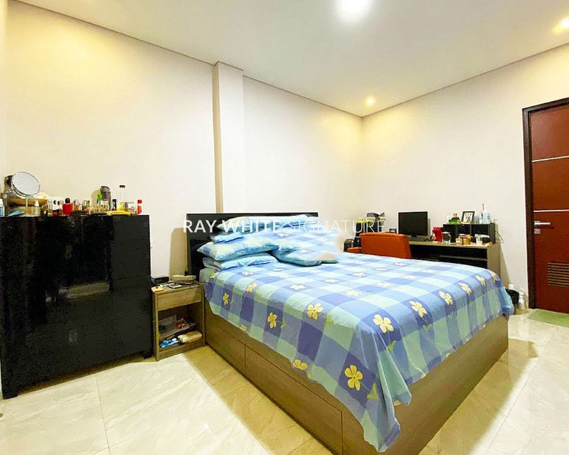 Rumah Cocok Untuk Kos di Jl Intan Cilandak Jakarta Selatan