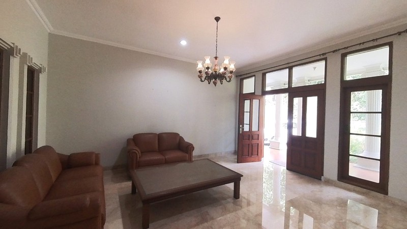 Rumah Jl Sekolah Duta, Pondok Indah, Jakarta Selatan