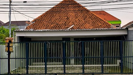 DISEWAKAN BANGUNAN KOMERSIL JALAN KARTINI SURABAYA PUSAT