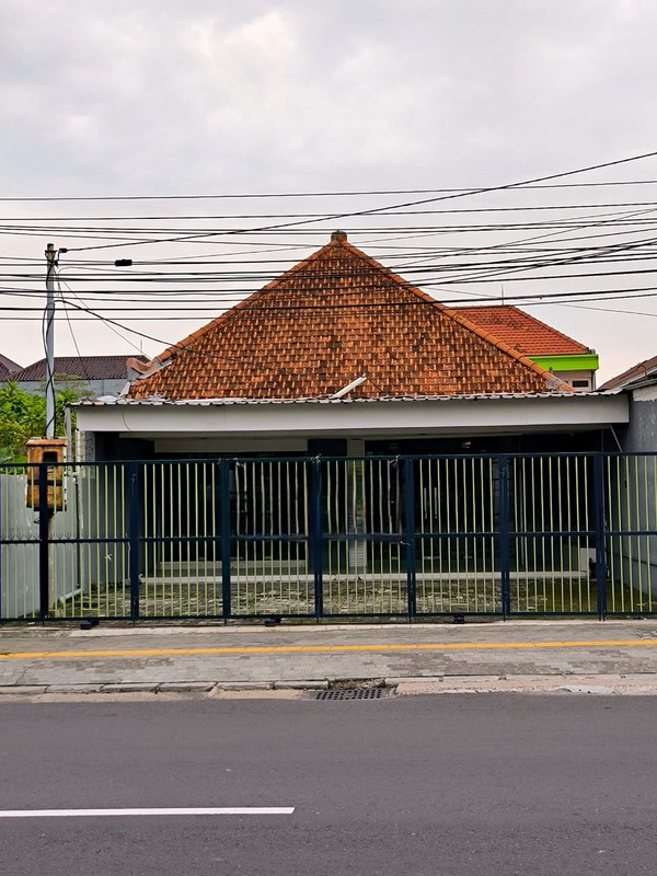 DISEWAKAN BANGUNAN KOMERSIL JALAN KARTINI SURABAYA PUSAT