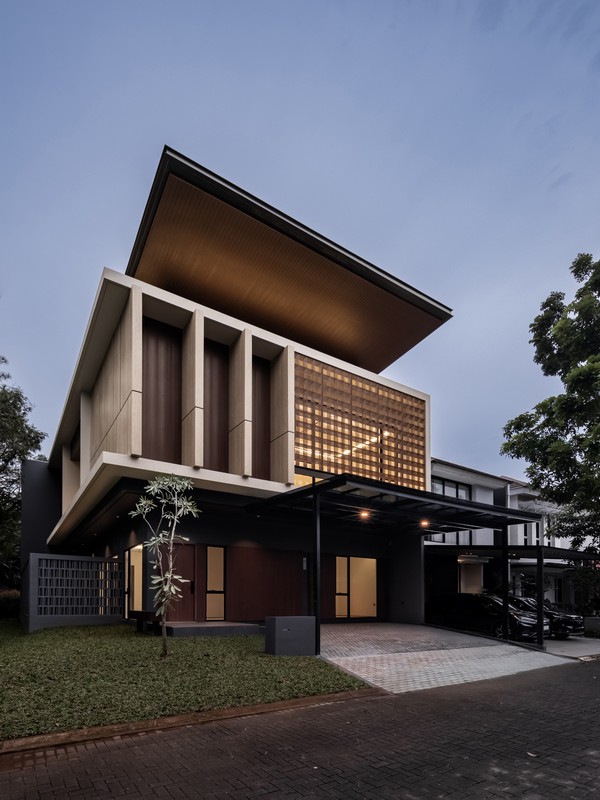 Rumah baru dengan spek material tinggi di FORESTA BSD CITY, Dekat AEON MAll