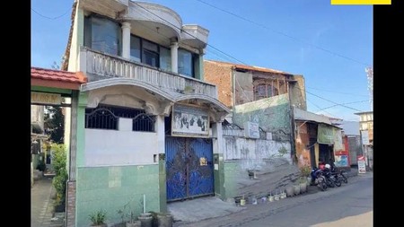 Dijual Rumah 2 lantai di Jl Kedung Mangu Surabaya