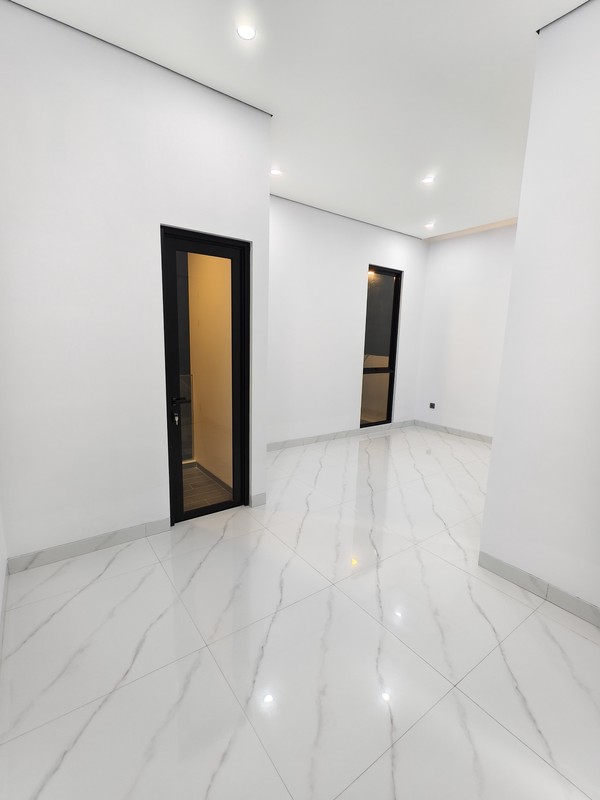 Brand New House di Griya Loka BSD City, jalan kaki ke Santa Ursula