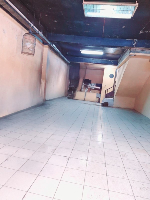 Dijua Ruko Semi-Furnished di Petojo Utara, dekat Gajah Mada