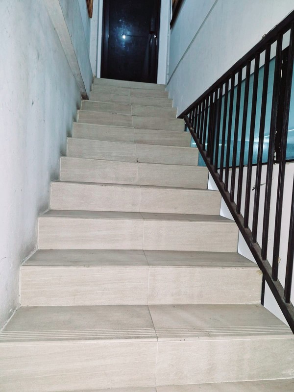 Dijua Ruko Semi-Furnished di Petojo Utara, dekat Gajah Mada