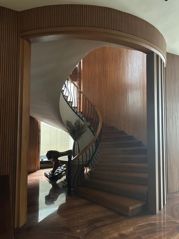 Rumah Bagus Siap Huni Asri di Metro Kencana, Pondok Indah, Jakarta Selatan