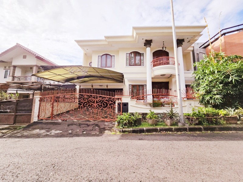 Rumah Bagus Siap Huni dan Asri di Komplek Bukit Mas Rempoa, Cluster Senaru, Rempoa, Jakarta Selatan