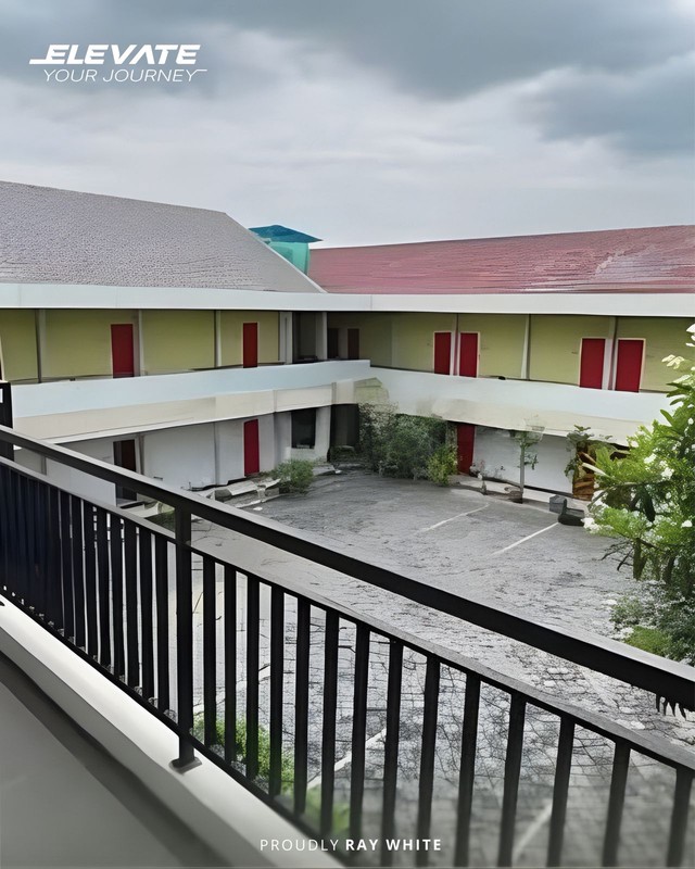 Dijual Bangunan Ex Hotel Strategis Murah di Medokan Semampir