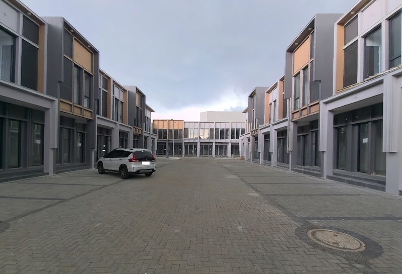 Disewakan Ruko Gandeng Baru di North Square District Kota Wisata Cibubur