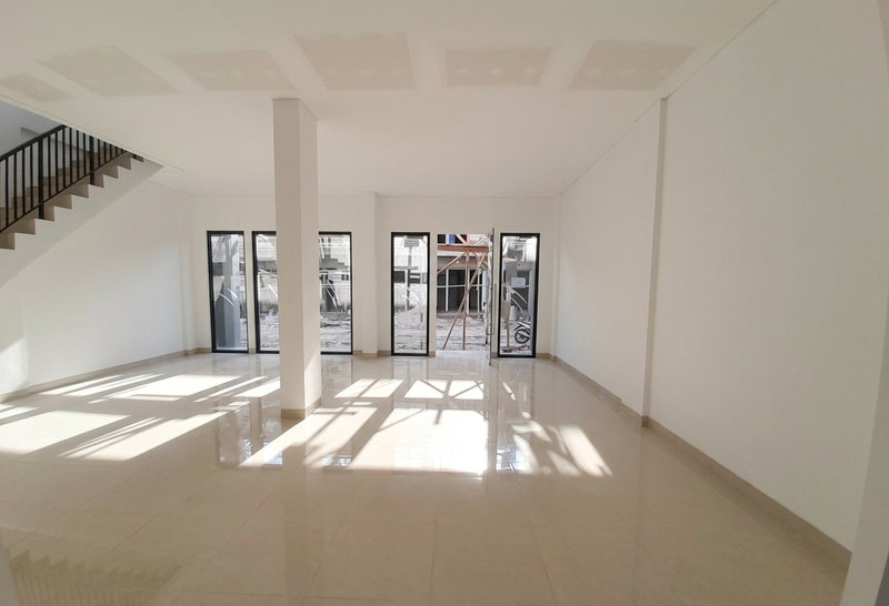 Disewakan Ruko Gandeng Baru di North Square District Kota Wisata Cibubur