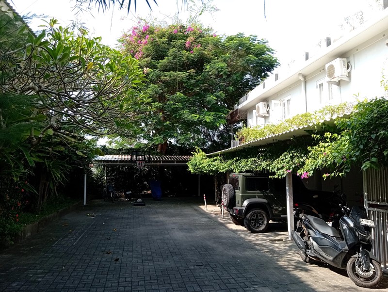 RARE 41 YEAR LEASE until 2067! Modern Industrial 4 Bedrooms Dual-Unit Estate in Prime Sanur