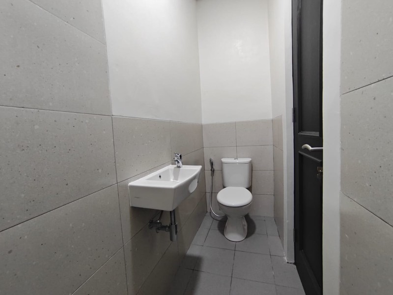 DI JUAL RUMAH BRAND NEW DESAIN AMERICAN CLASSIC DI PURI BINTARO SEKTOR 9