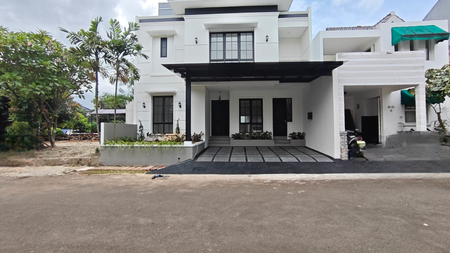 DI JUAL RUMAH BRAND NEW DESAIN AMERICAN CLASSIC DI PURI BINTARO SEKTOR 9