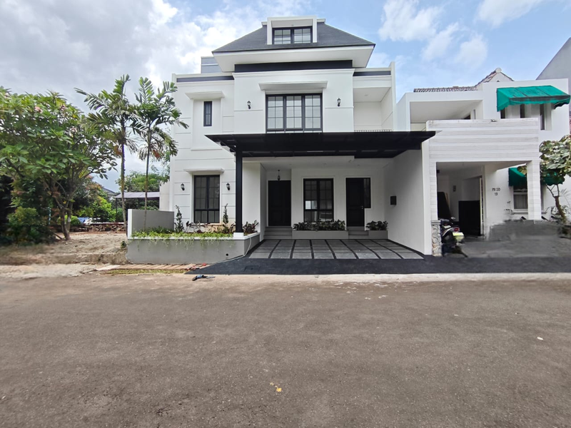 DI JUAL RUMAH BRAND NEW DESAIN AMERICAN CLASSIC DI PURI BINTARO SEKTOR 9