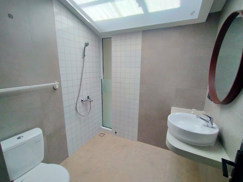 Dijual Rumah Modern Style,   dengan Pintu Gerbang Otomatis,  Jagakarsa, Jakarta Selatan. 