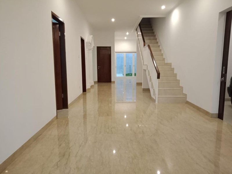 RUMAH ASRI SIAP HUNI DI PAMULANG Di PERUMAHAN