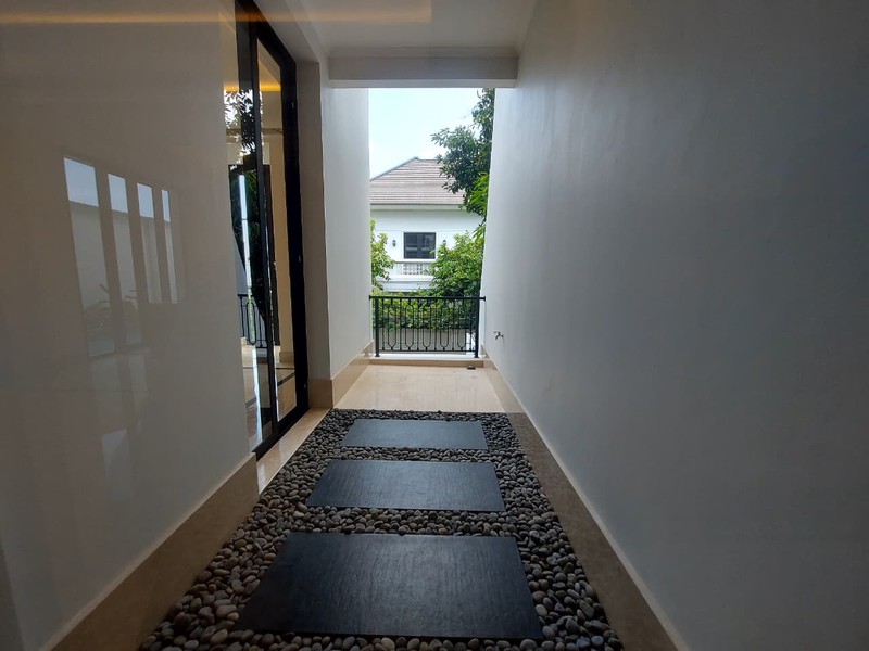 Rumah Mewah Brand New Design American Classic di Cipete, Cilandak