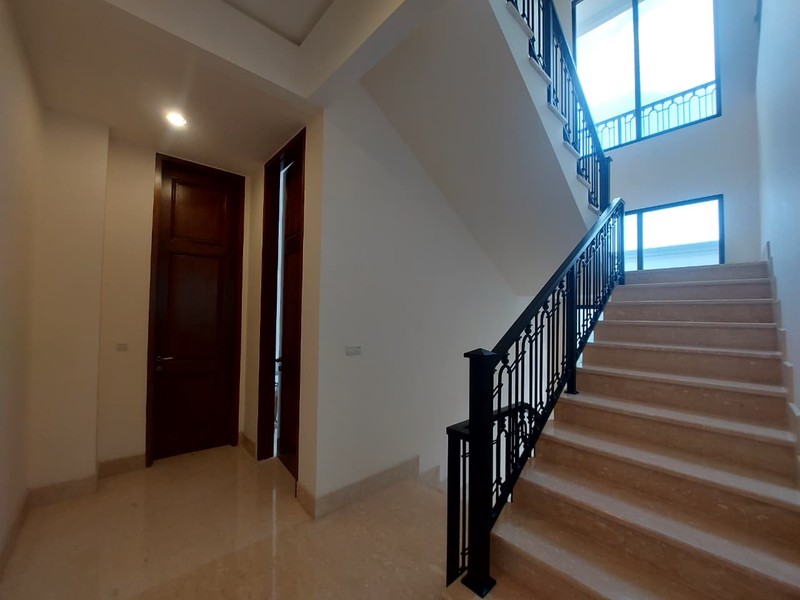 Rumah Mewah Brand New Design American Classic di Cipete, Cilandak