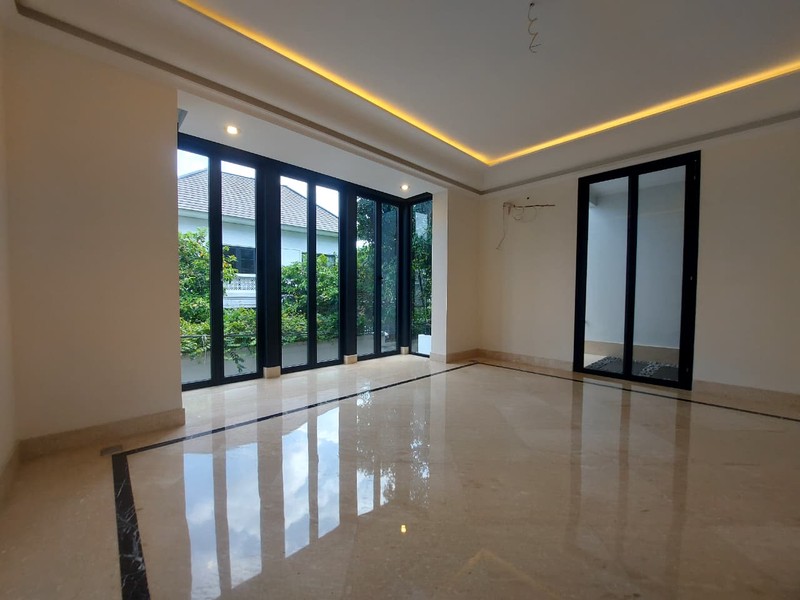 Rumah Mewah Brand New Design American Classic di Cipete, Cilandak