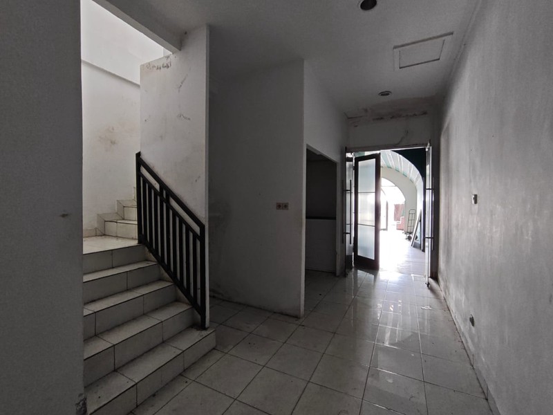 Di sewakan Ruko Jalan Kemang Utara