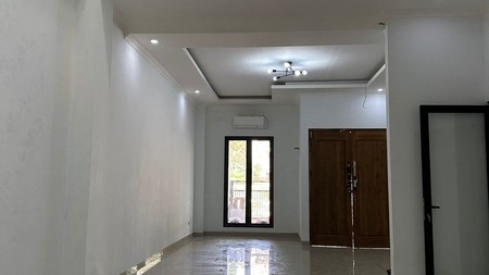 Rumah Brand New disewa di Bona Indah, strategis dan aman