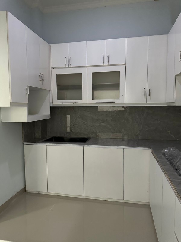 Rumah Brand New disewa di Bona Indah, strategis dan aman