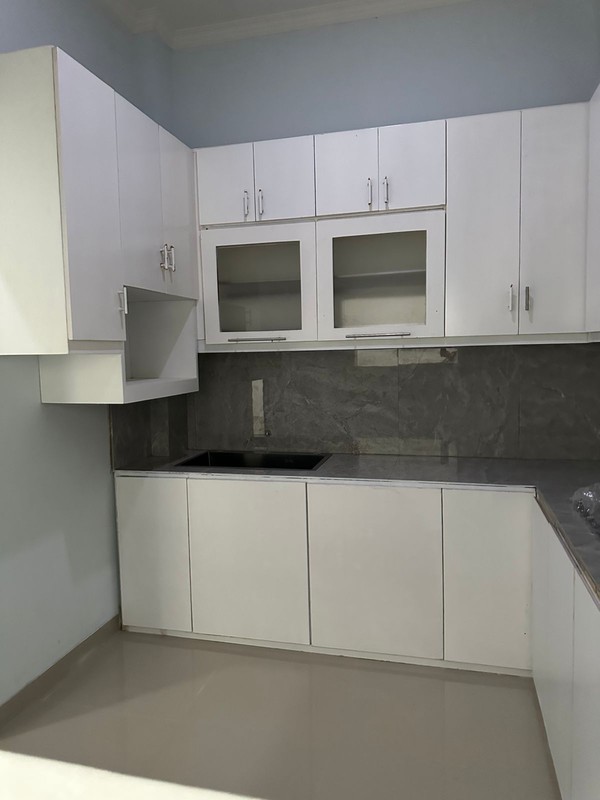 Rumah Brand New disewa di Bona Indah, strategis dan aman