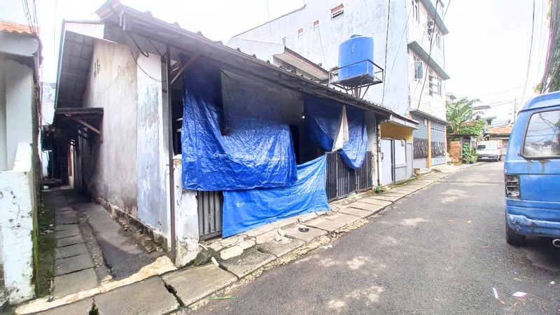 Rumah Hook Strategis Dijual/Disewa di Cikoko Barat Dalam - Belakang Gedung Bukopin MT Haryono